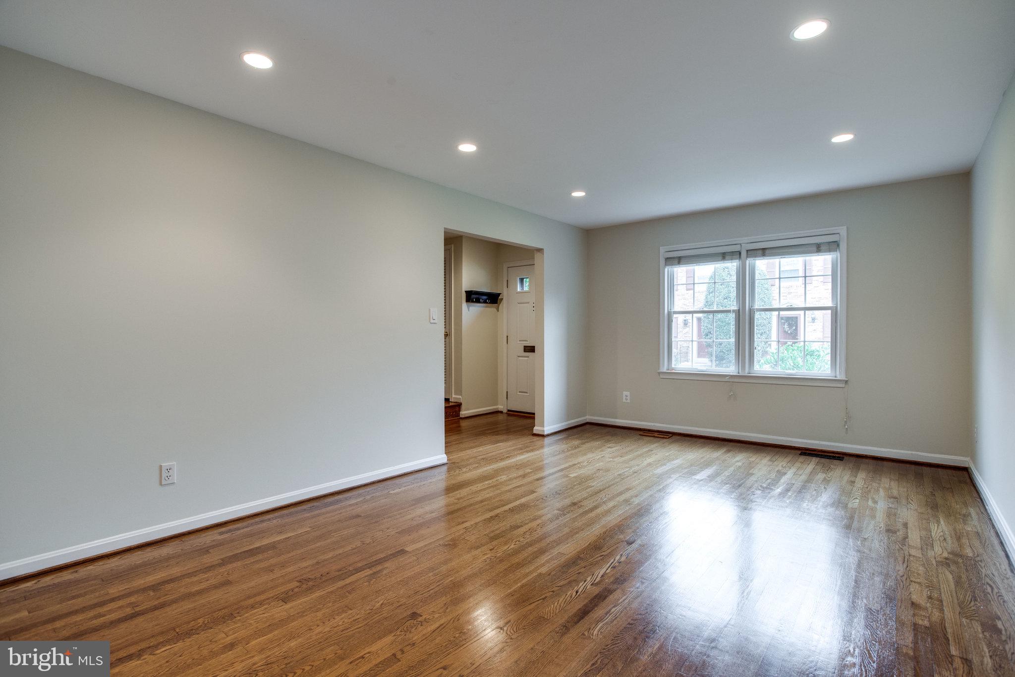 1608 Dunterry Place McLean, VA 22101 - Photo 11 of 41