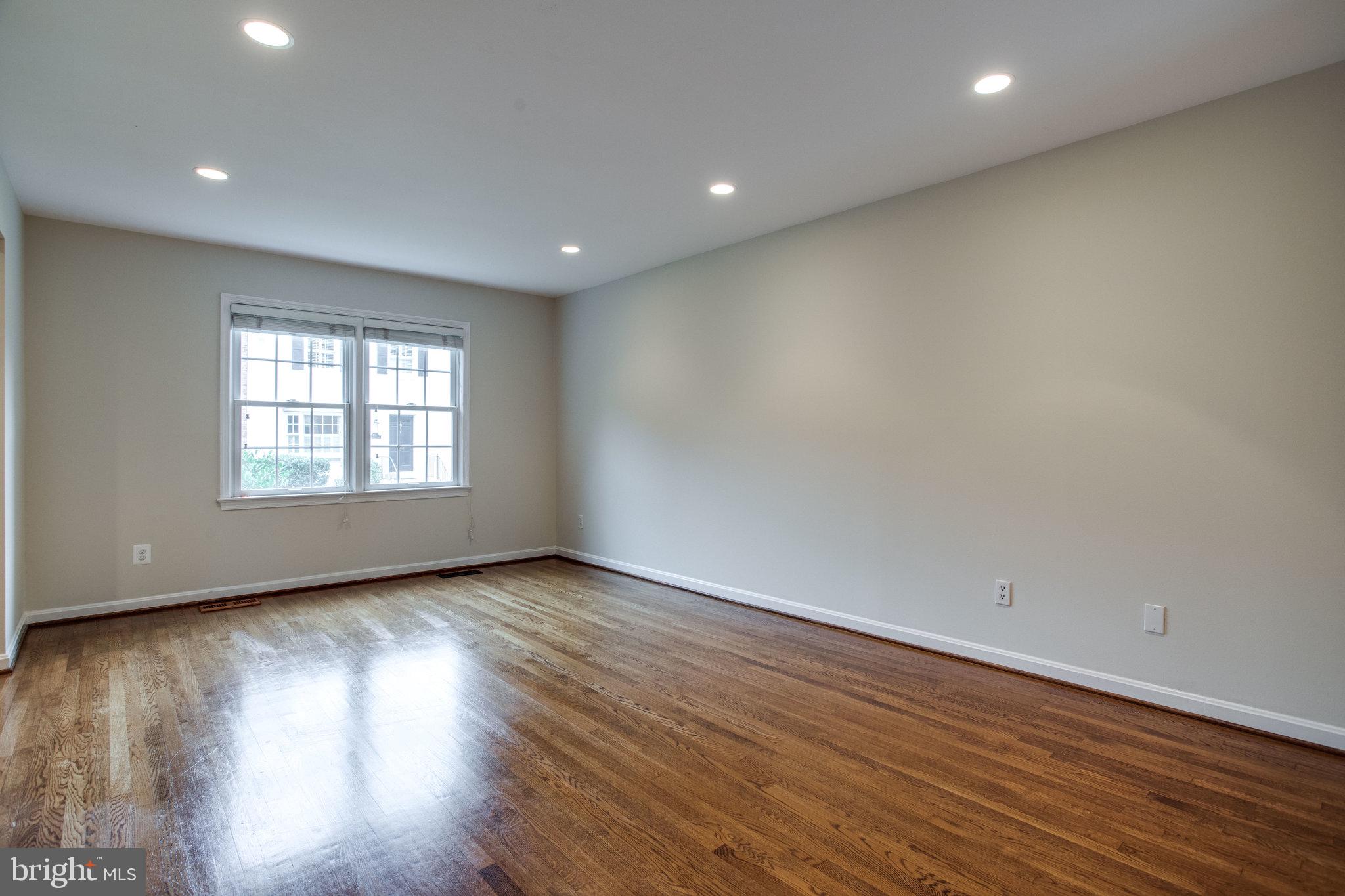 1608 Dunterry Place McLean, VA 22101 - Photo 12 of 41