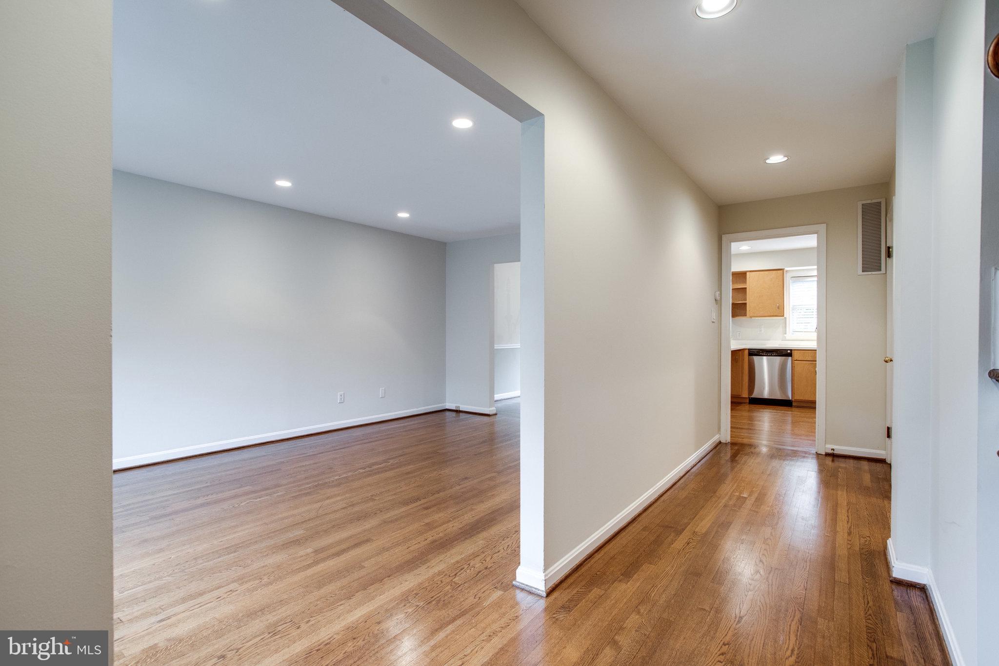 1608 Dunterry Place McLean, VA 22101 - Photo 14 of 41