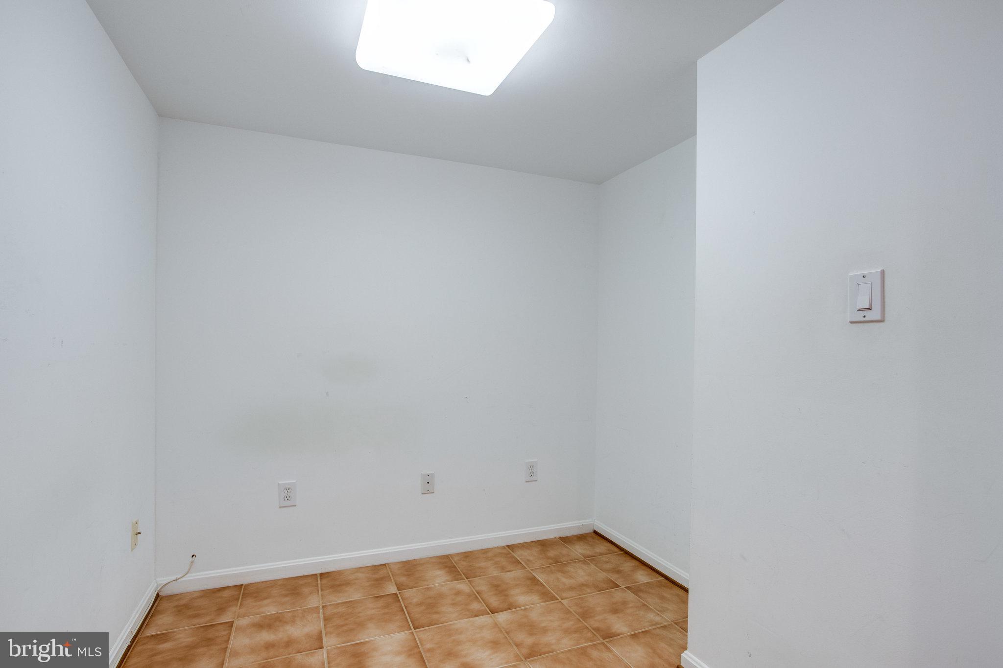 1608 Dunterry Place McLean, VA 22101 - Photo 31 of 41