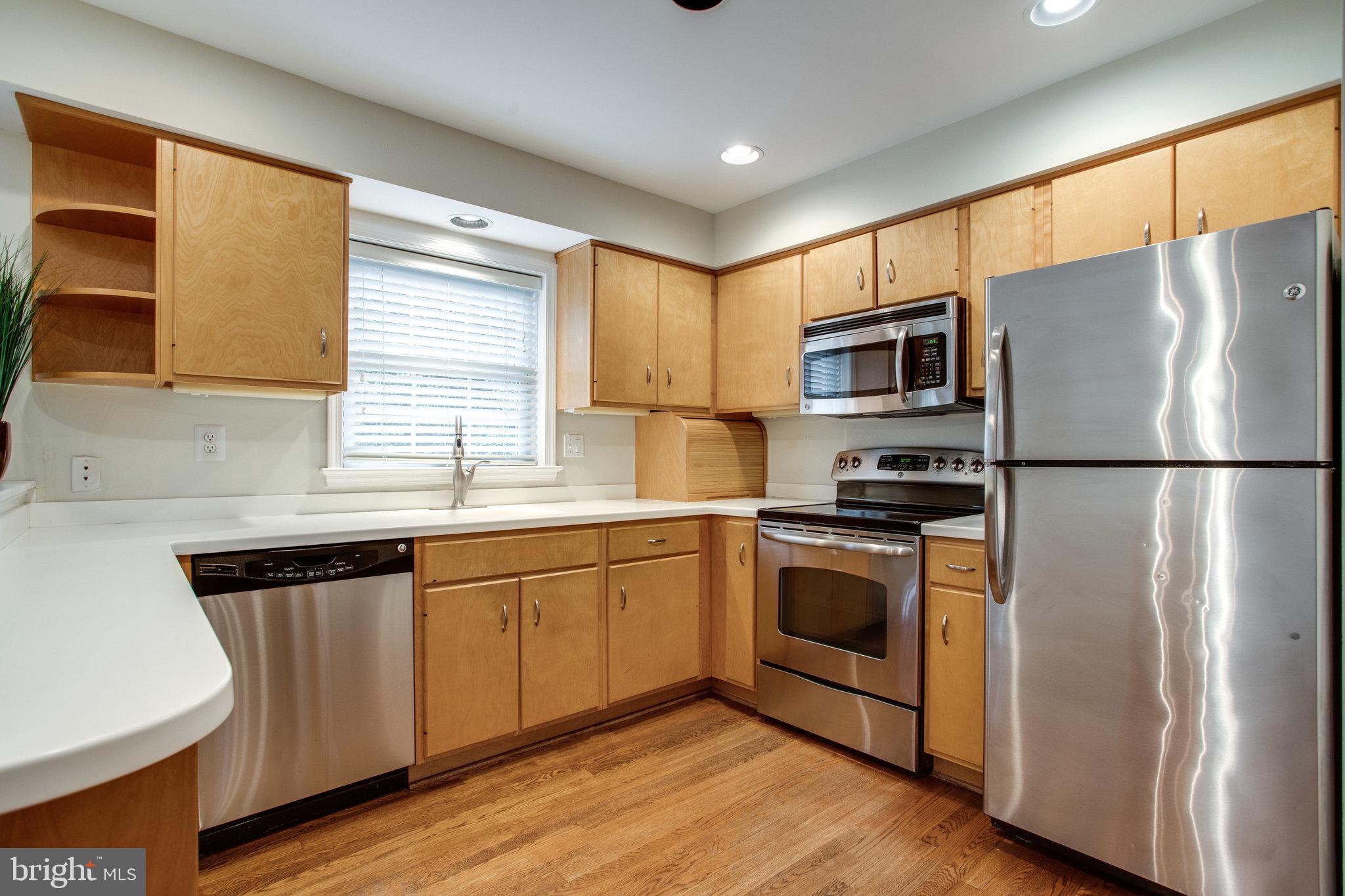 1608 Dunterry Place McLean, VA 22101 - Photo 4 of 41