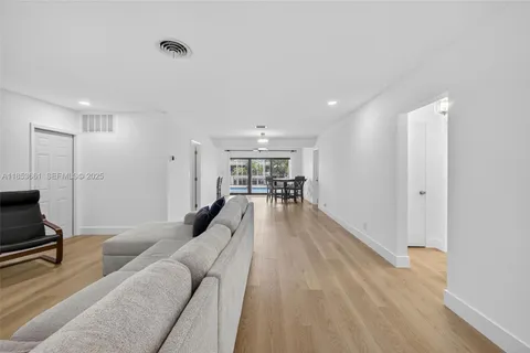 $1,488,000 | 2481 Southeast 15th Street, Pompano Beach, FL 33062