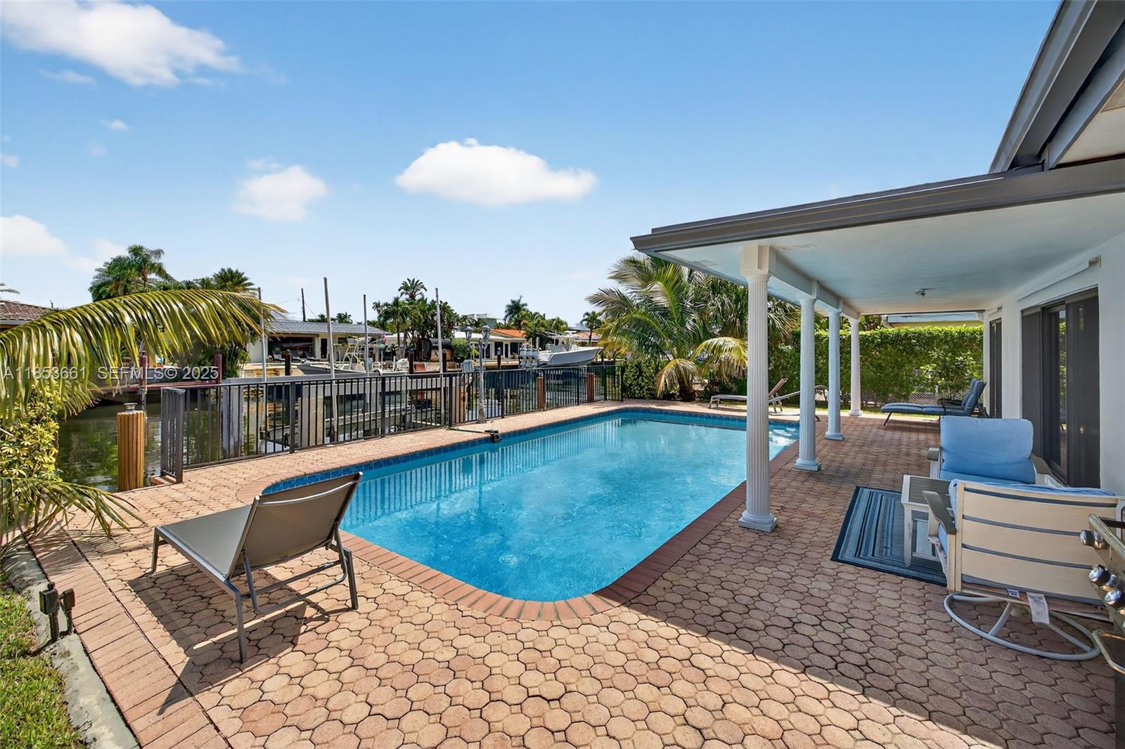 2481 Southeast 15th Street Pompano Beach, FL 33062 - Photo 2 of 35