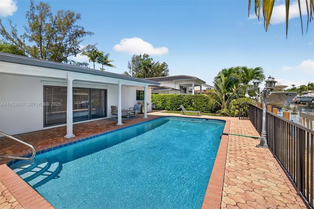 $1,488,000 | 2481 Southeast 15th Street, Pompano Beach, FL 33062