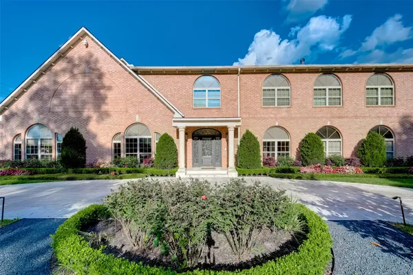$16,400 | 12445 Memorial Drive, Houston, TX 77024