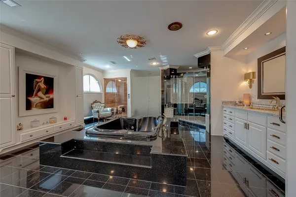 $16,550 | 12445 Memorial Drive, Houston, TX 77024