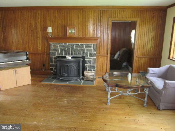 115 Harvard Road Havertown, PA 19083 - Photo 3 of 13