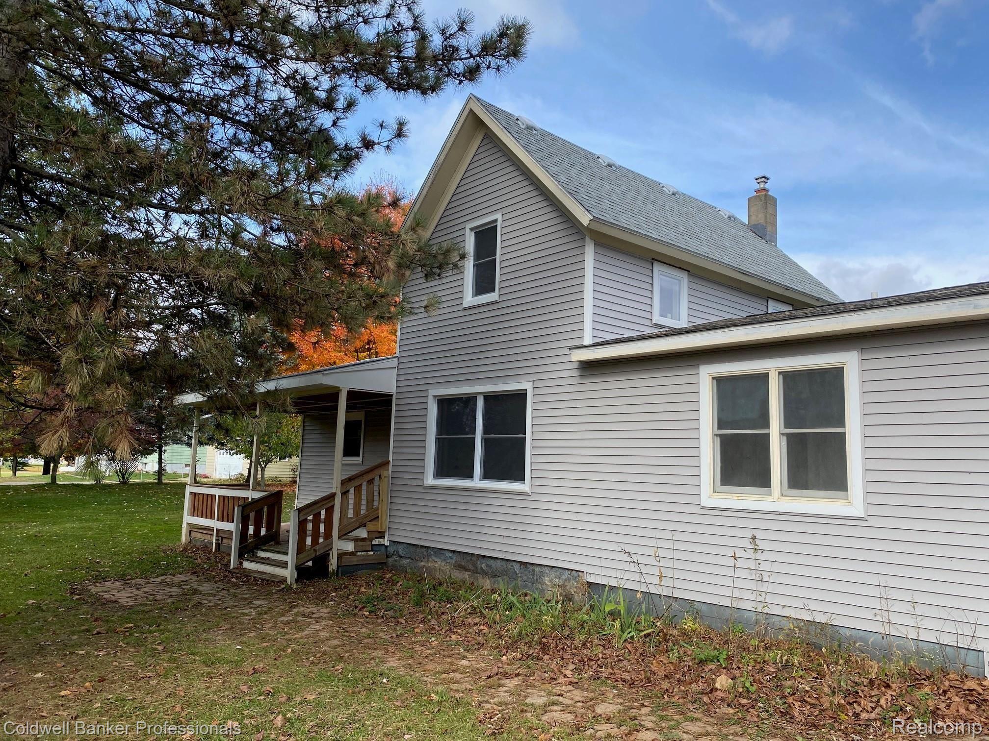 1660 West Miller Road Morrice, MI 48857 - Photo 2 of 23 2.jpg