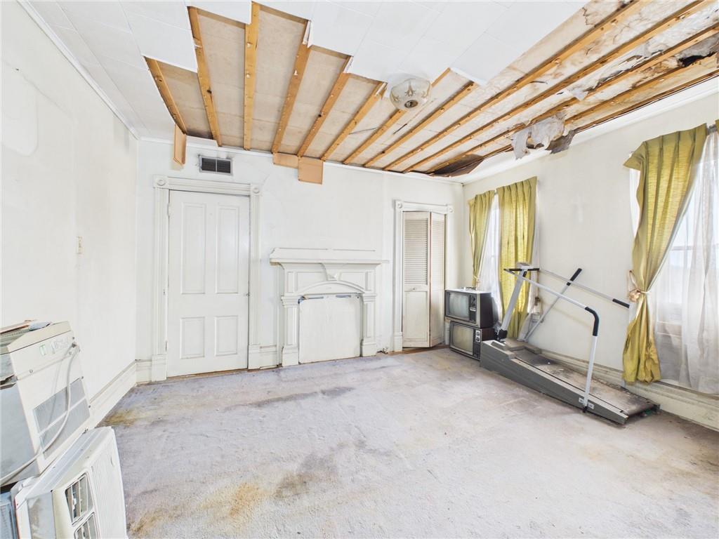 21 Ruth Street Pittsburgh, PA 15211 - Photo 15 of 18 a view of an empty room