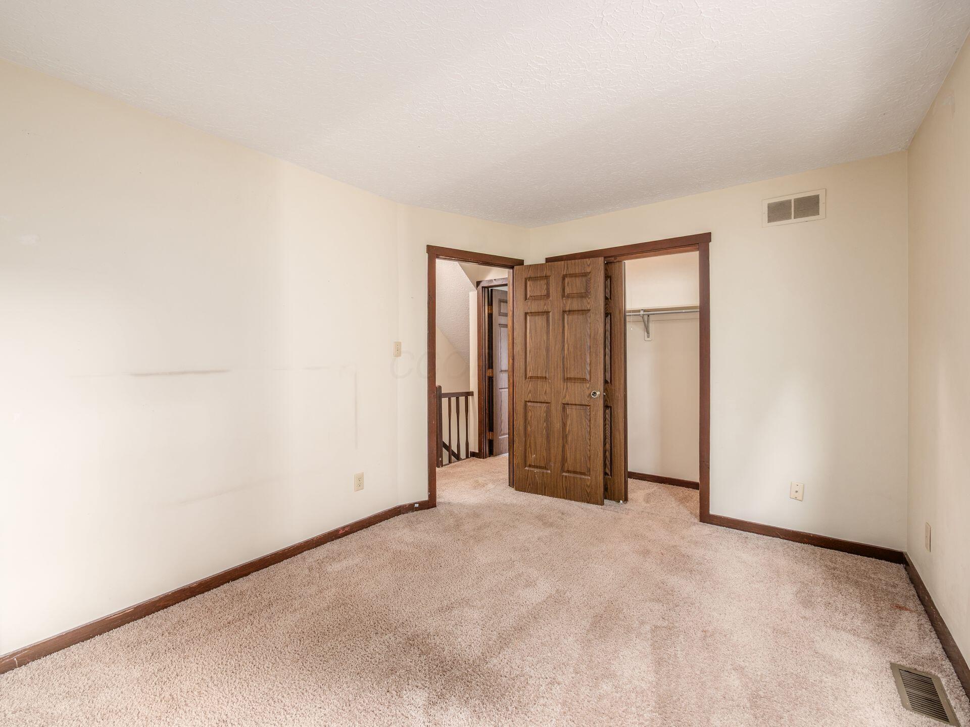 424 Edinburgh Road Dublin, OH 43017 - Photo 12 of 25