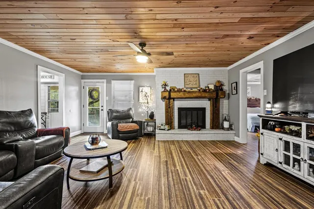 $425,000 | 498 McCraw Lane, Denison, TX 75021