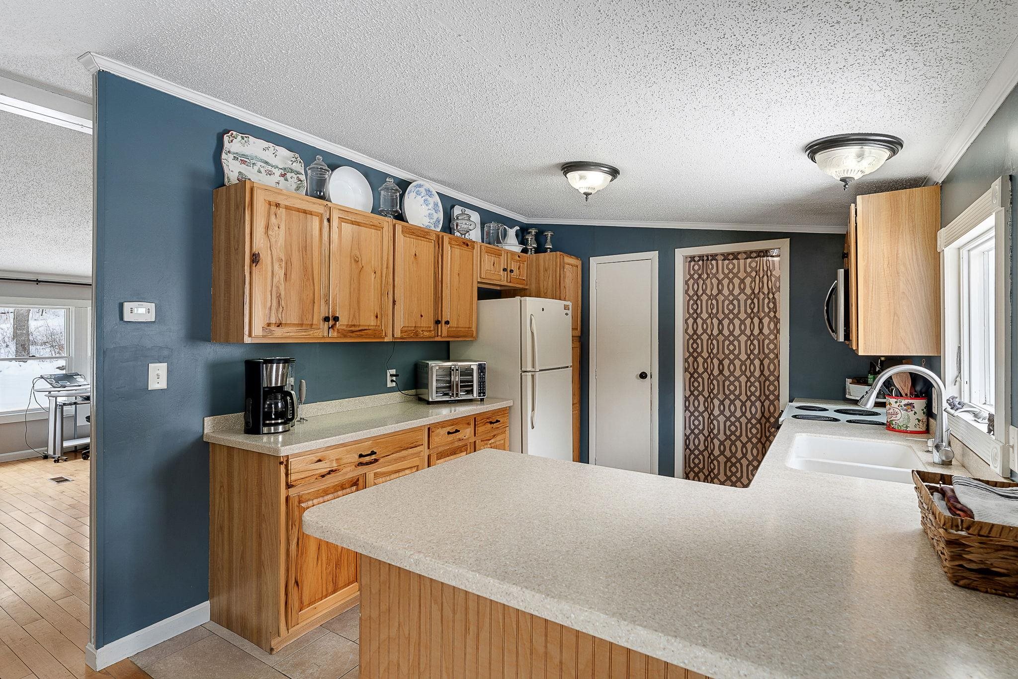 11 Everest Beach Road Milton, VT 05468 - Photo 15 of 47