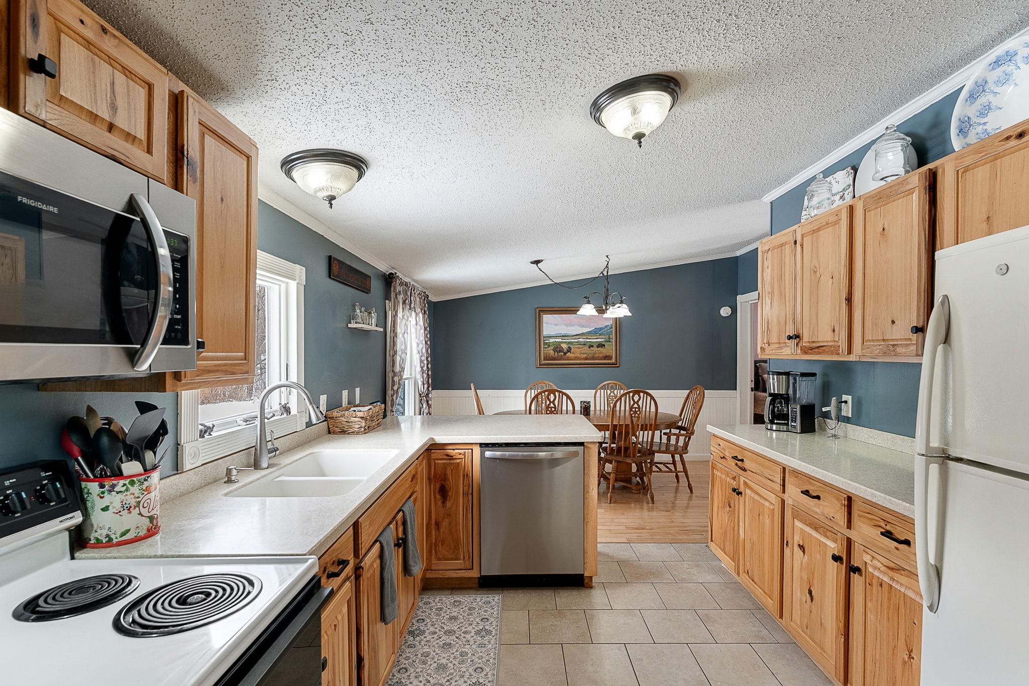 11 Everest Beach Road Milton, VT 05468 - Photo 17 of 47