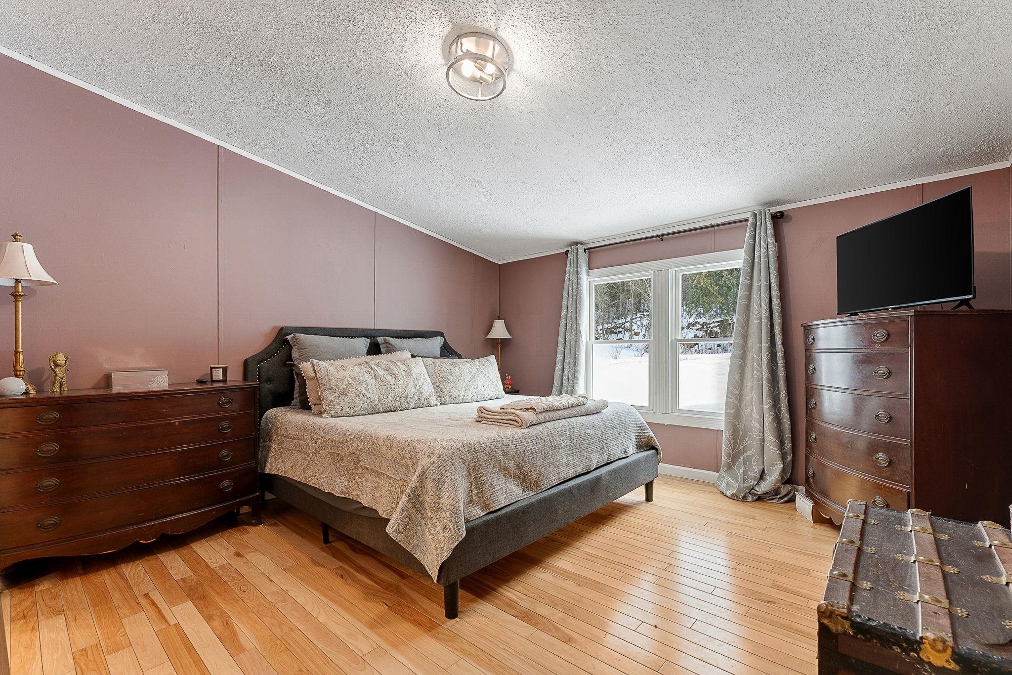 11 Everest Beach Road Milton, VT 05468 - Photo 20 of 47