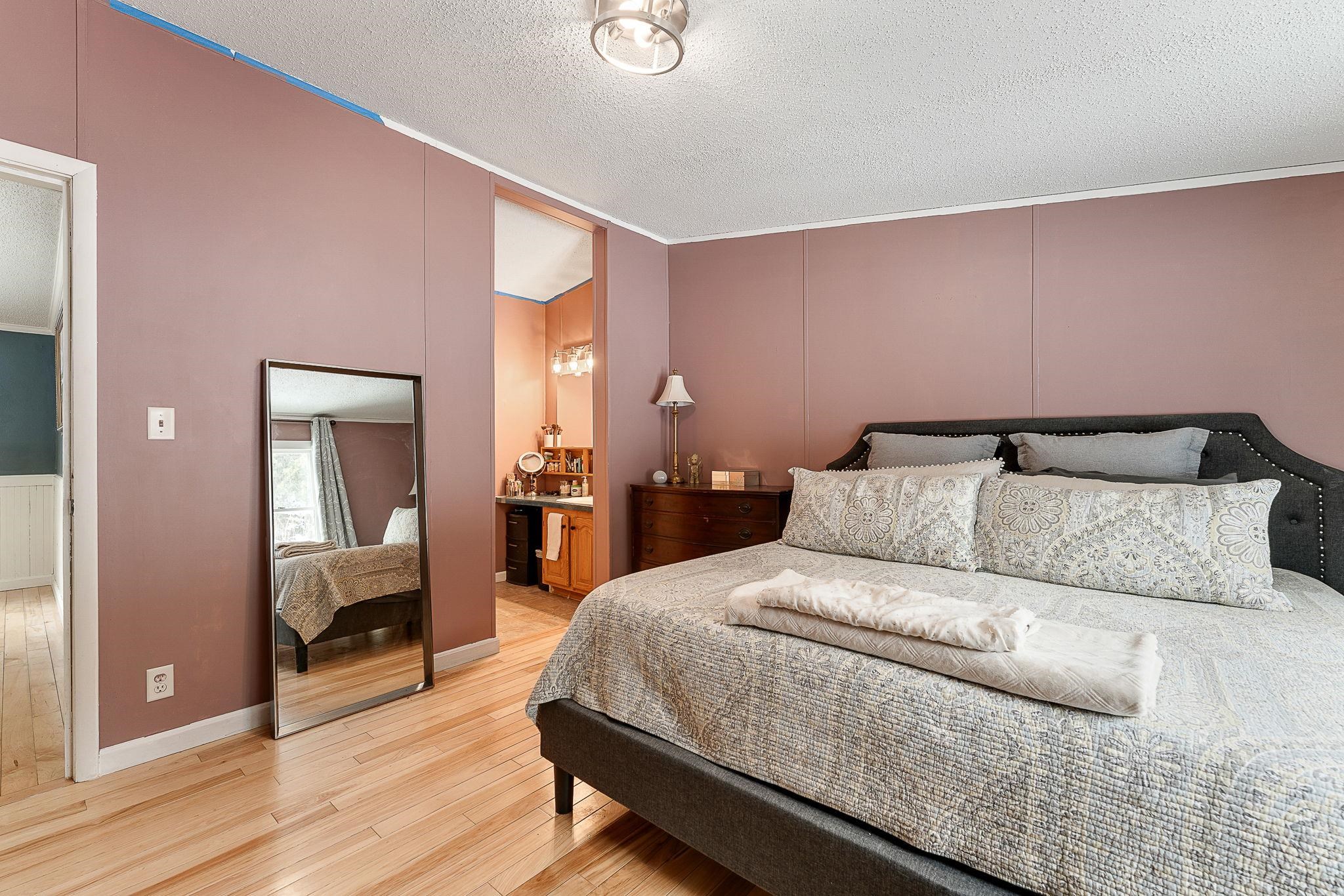 11 Everest Beach Road Milton, VT 05468 - Photo 21 of 47