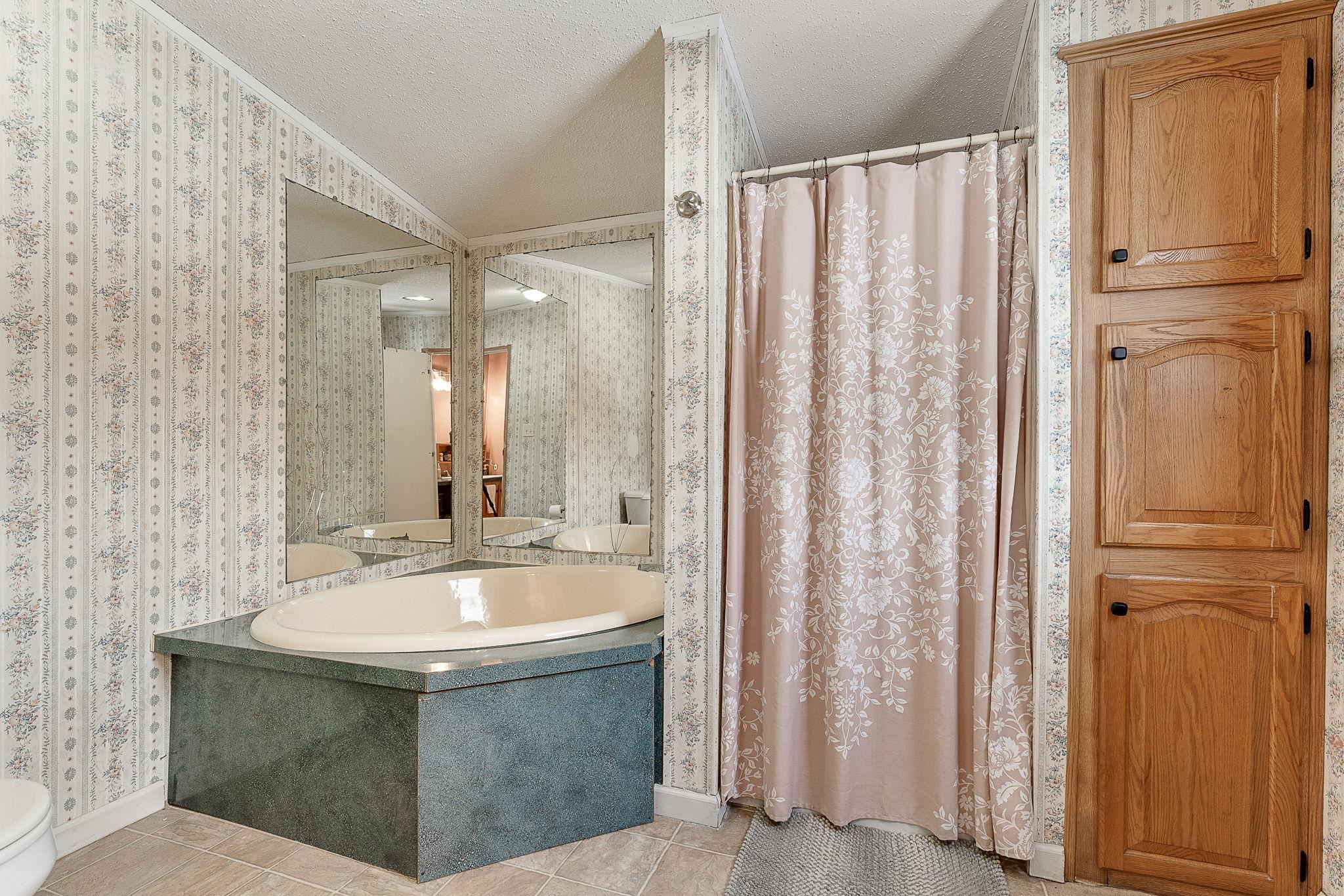 11 Everest Beach Road Milton, VT 05468 - Photo 24 of 47