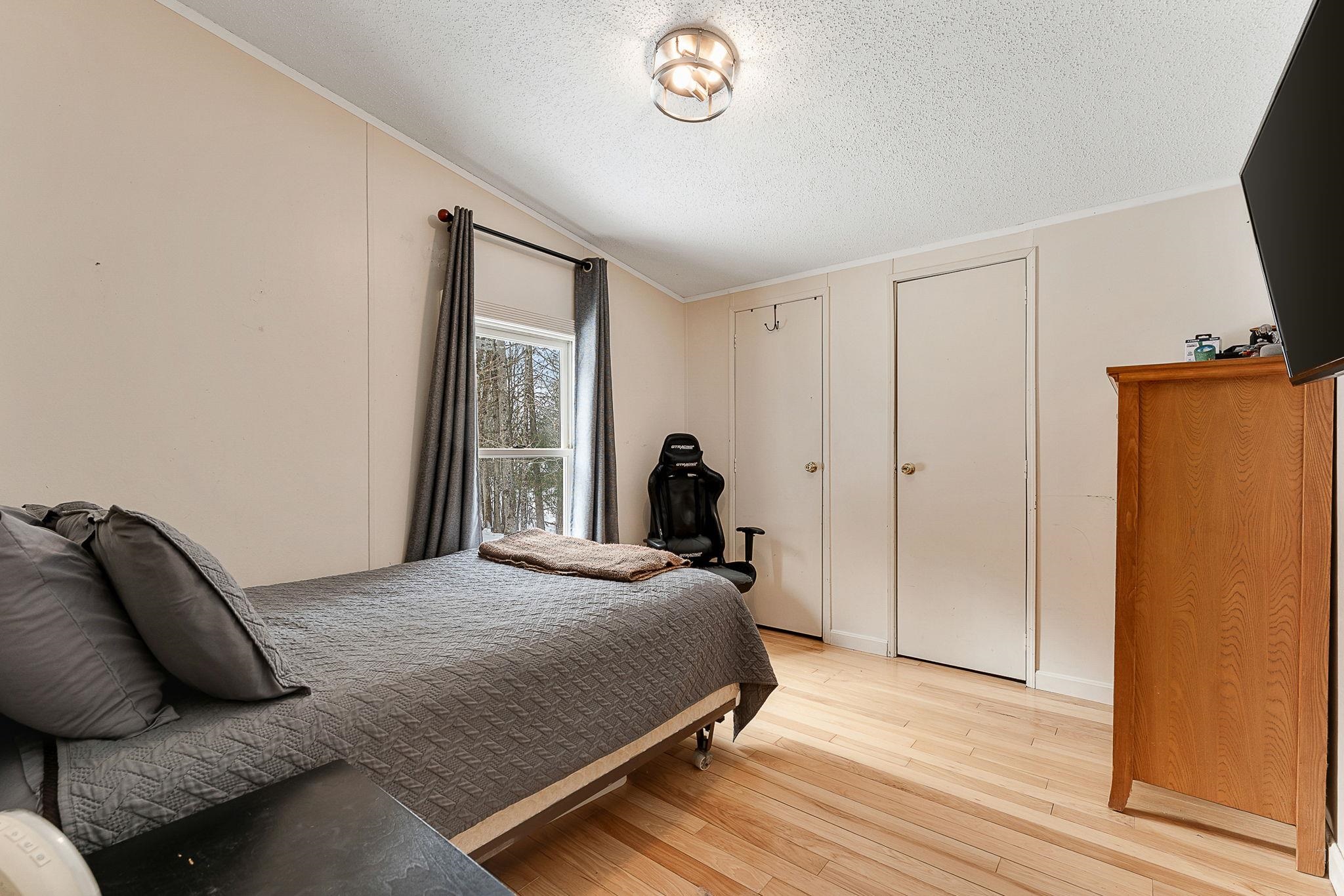 11 Everest Beach Road Milton, VT 05468 - Photo 33 of 47