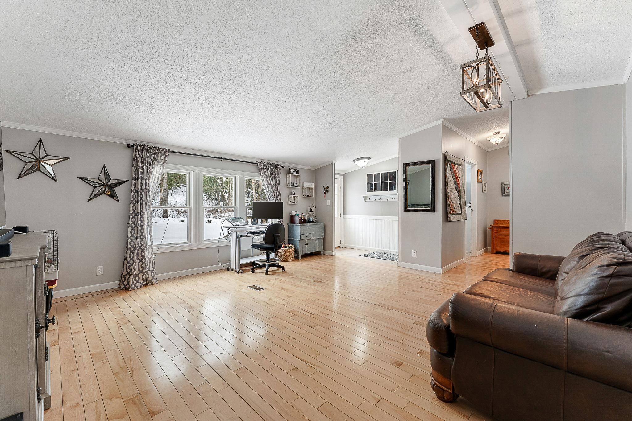 11 Everest Beach Road Milton, VT 05468 - Photo 9 of 47