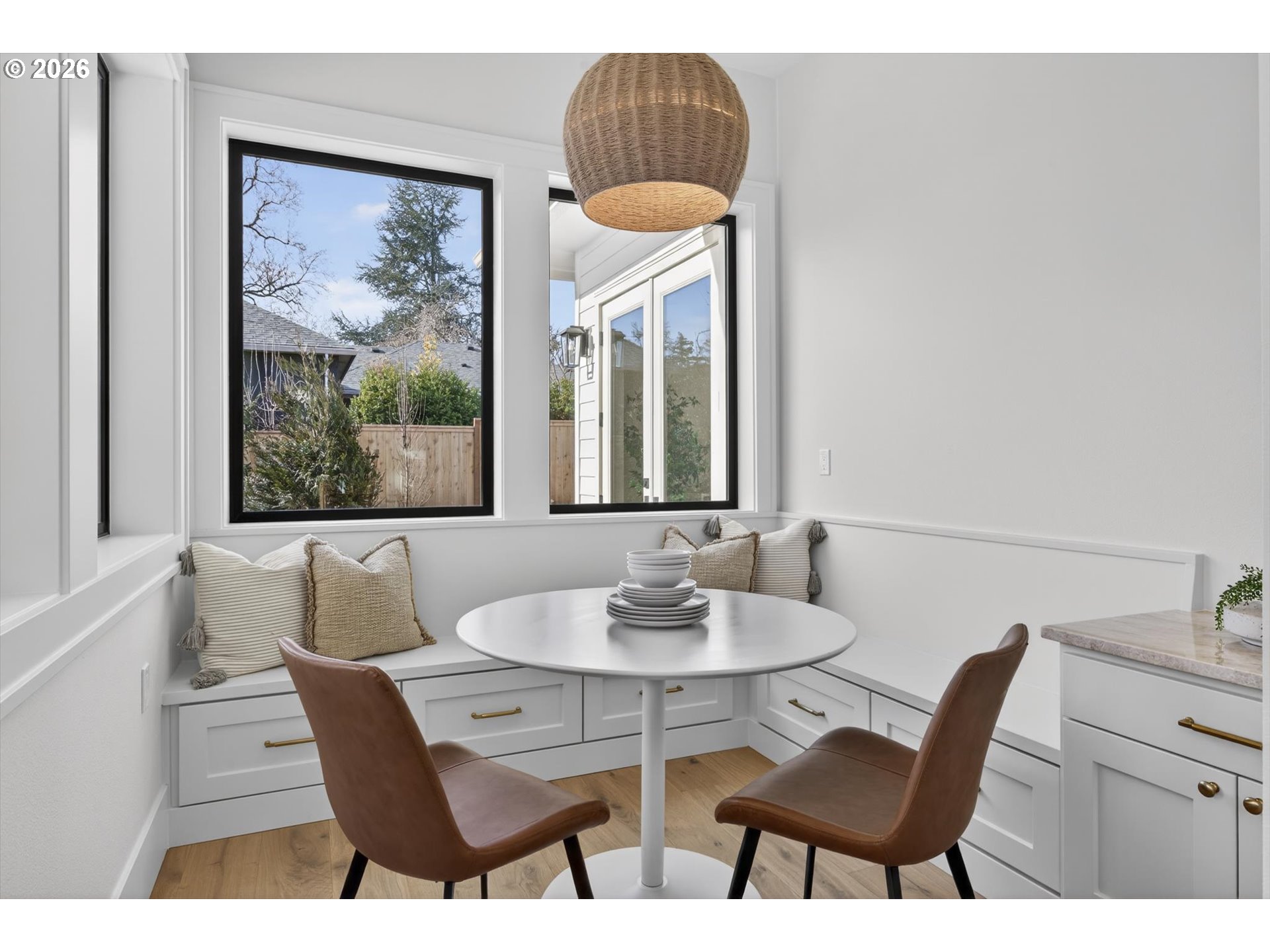 1050 Atwater Road Lake Oswego, OR 97034 - Photo 21 of 44 Kitchen/Nook