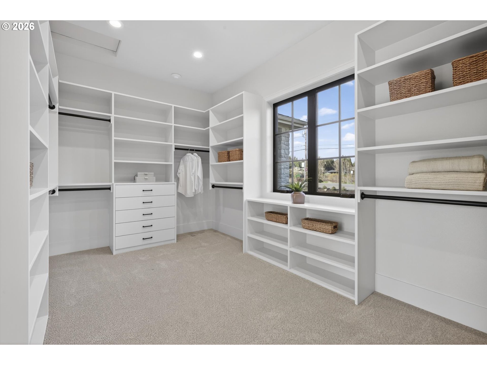 1050 Atwater Road Lake Oswego, OR 97034 - Photo 33 of 44 Owner's Suite Bedroom