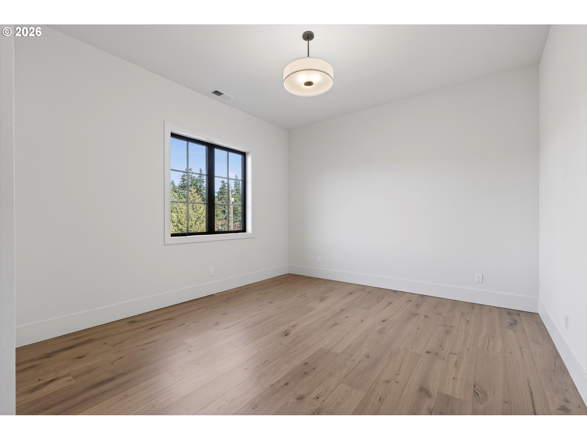 1050 Atwater Road Lake Oswego, OR 97034 - Photo 35 of 44 Bedroom