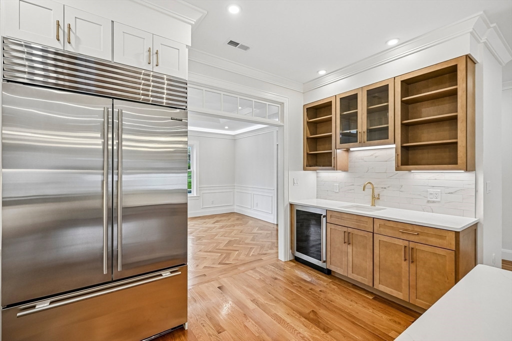 13 Parker Road Wakefield, MA 01880 - Photo 5 of 26