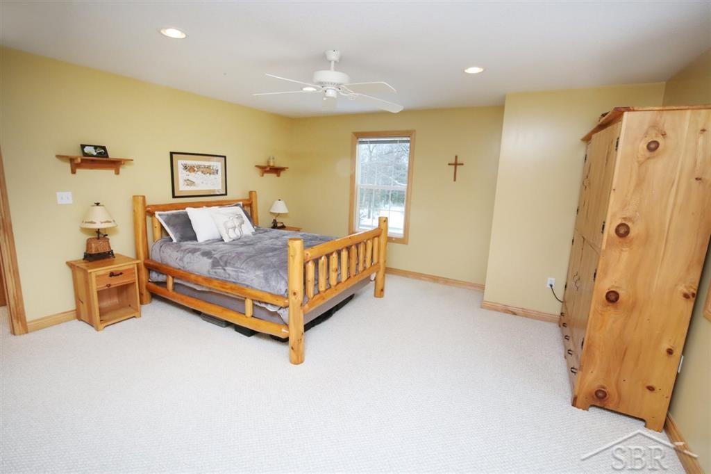 747 East Monroe Road Midland, MI 48642 - Photo 14 of 34 50004501-13.JPG