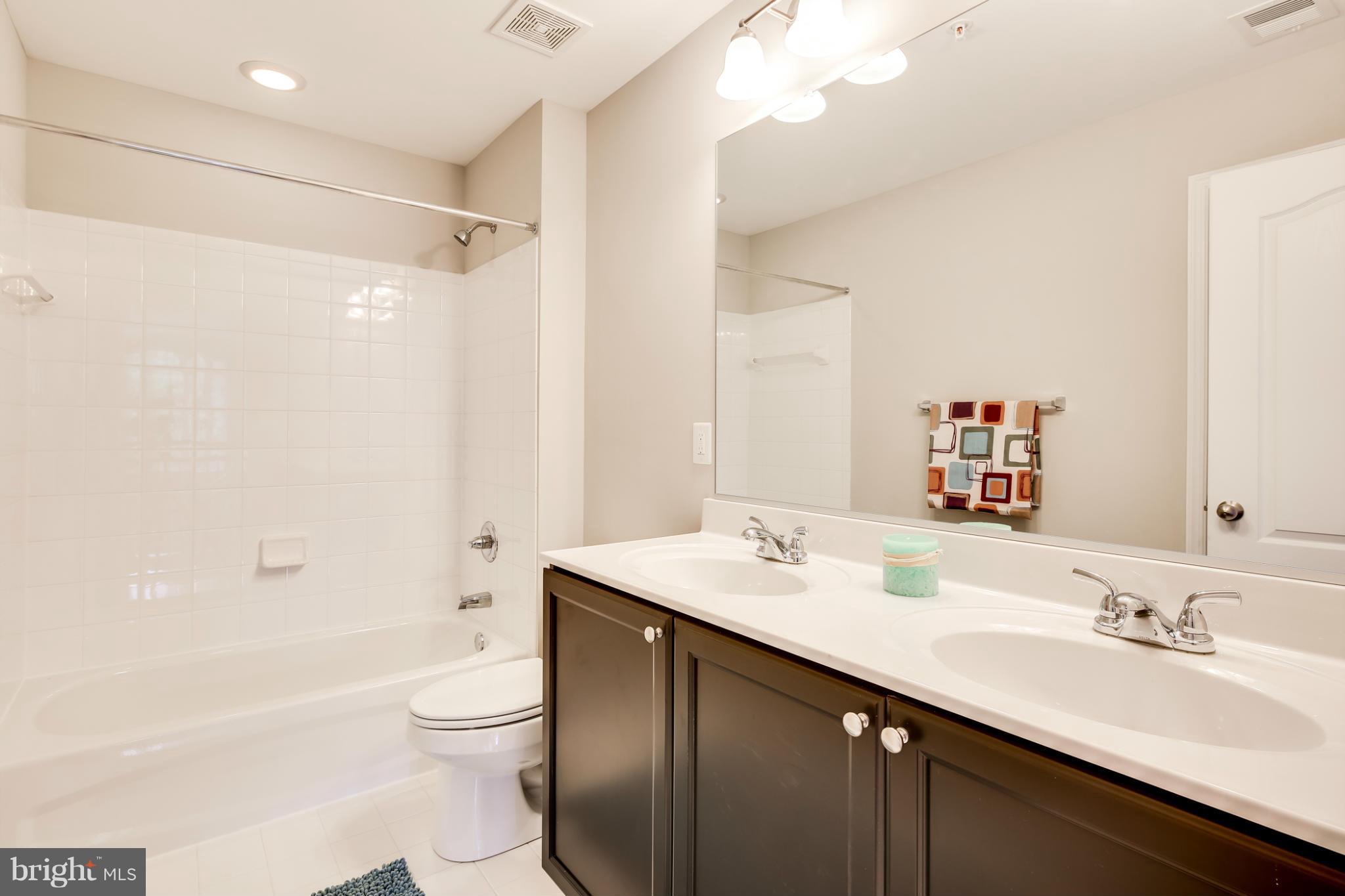 8233 Church Ln Road Ellicott City, MD 21043 - Photo 23 of 30 Bath