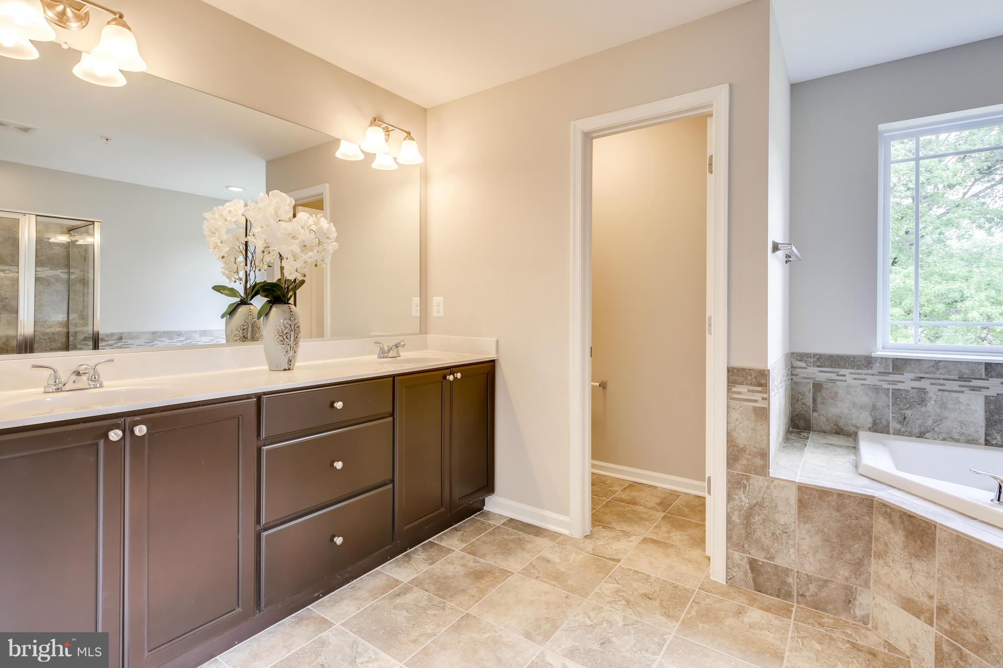 8233 Church Ln Road Ellicott City, MD 21043 - Photo 27 of 30 Bath (Master)