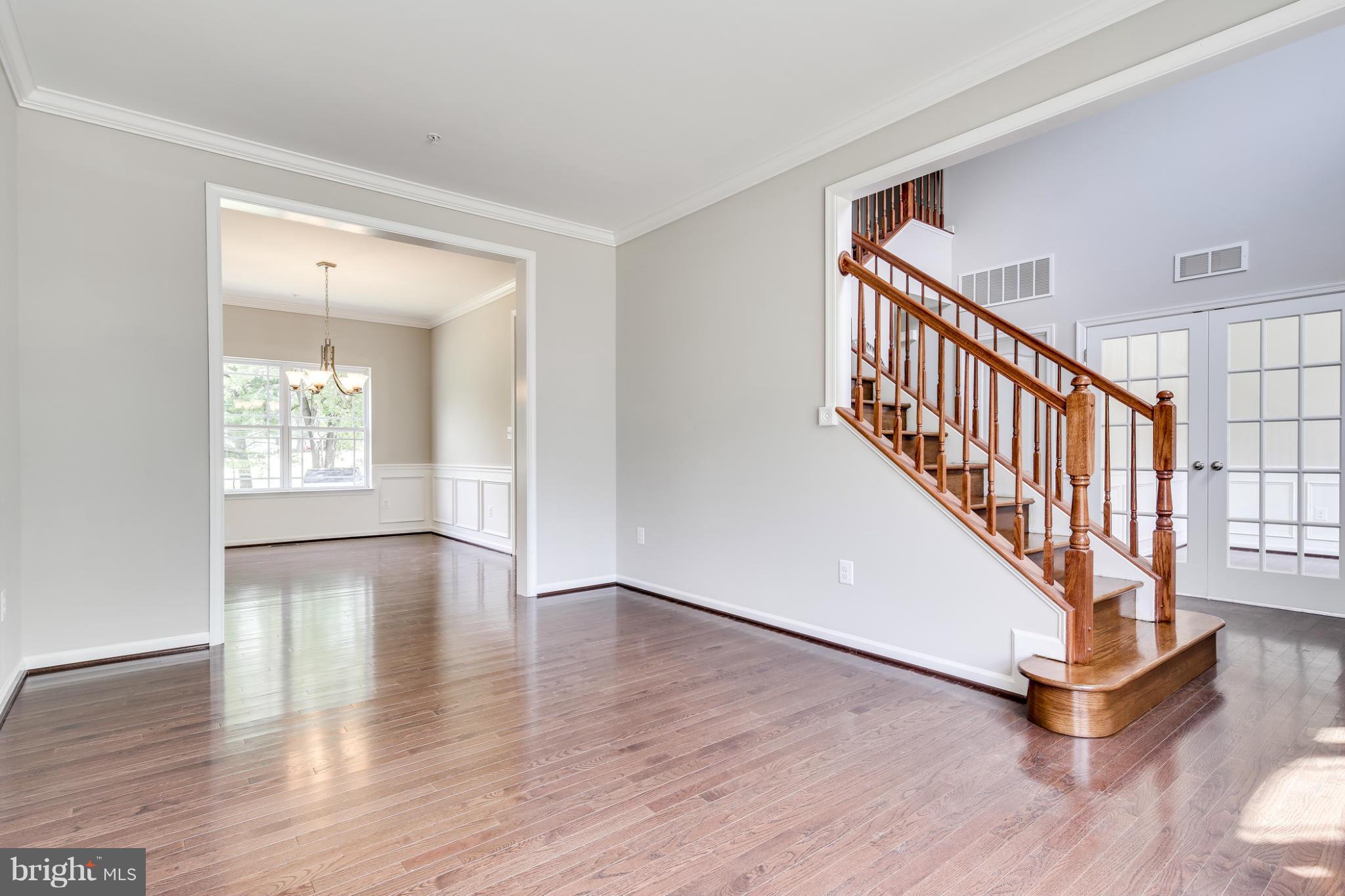 8233 Church Ln Road Ellicott City, MD 21043 - Photo 6 of 30 Living Room