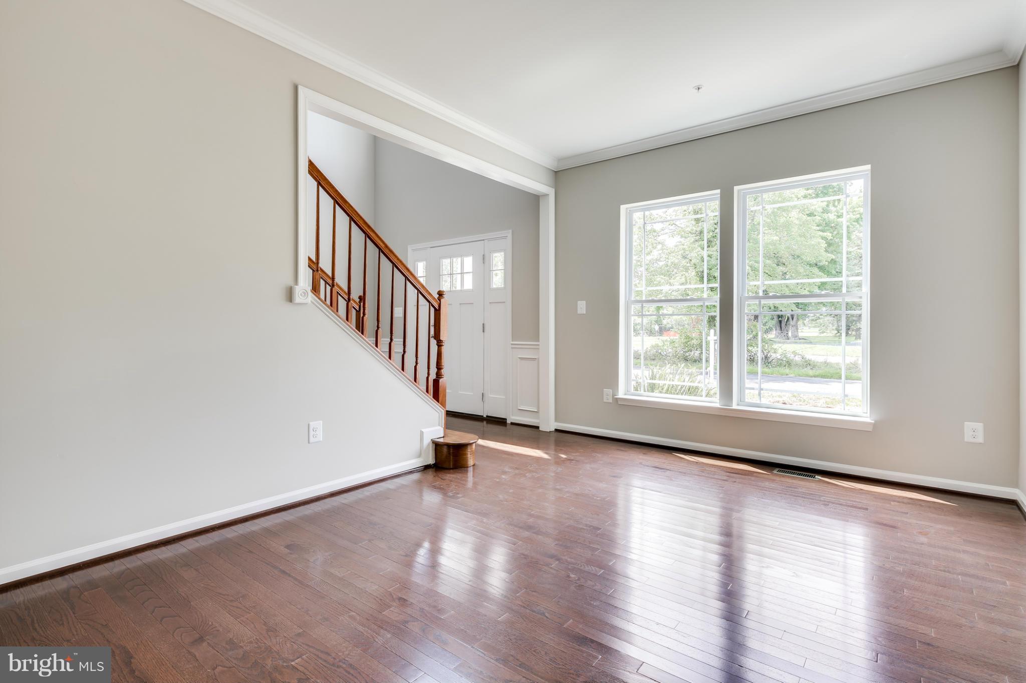 8233 Church Ln Road Ellicott City, MD 21043 - Photo 8 of 30 Living Room