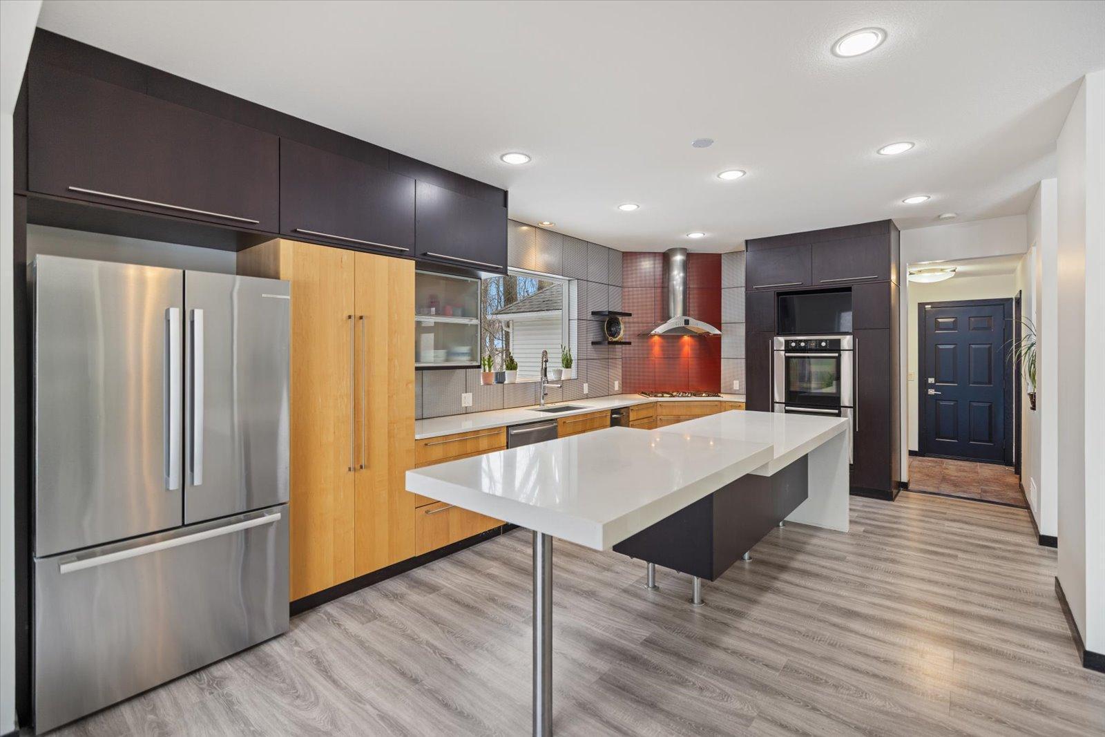 925 Cliff Road Eagan, MN 55123 - Photo 17 of 59