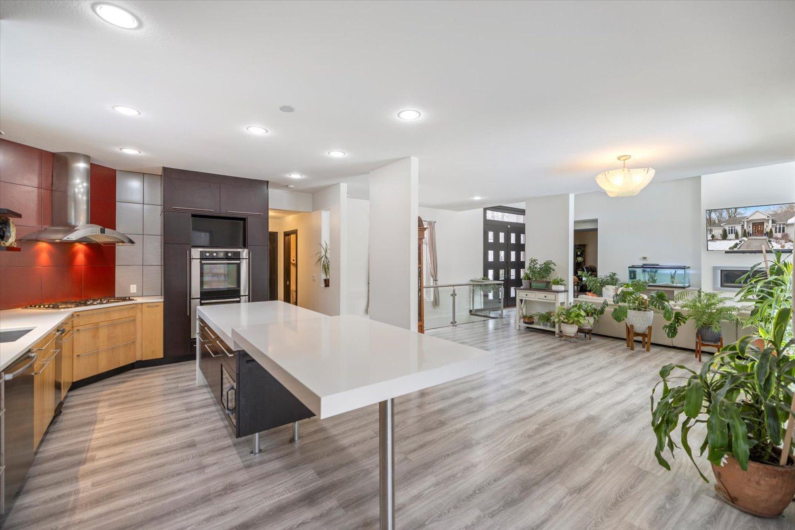 925 Cliff Road Eagan, MN 55123 - Photo 23 of 59