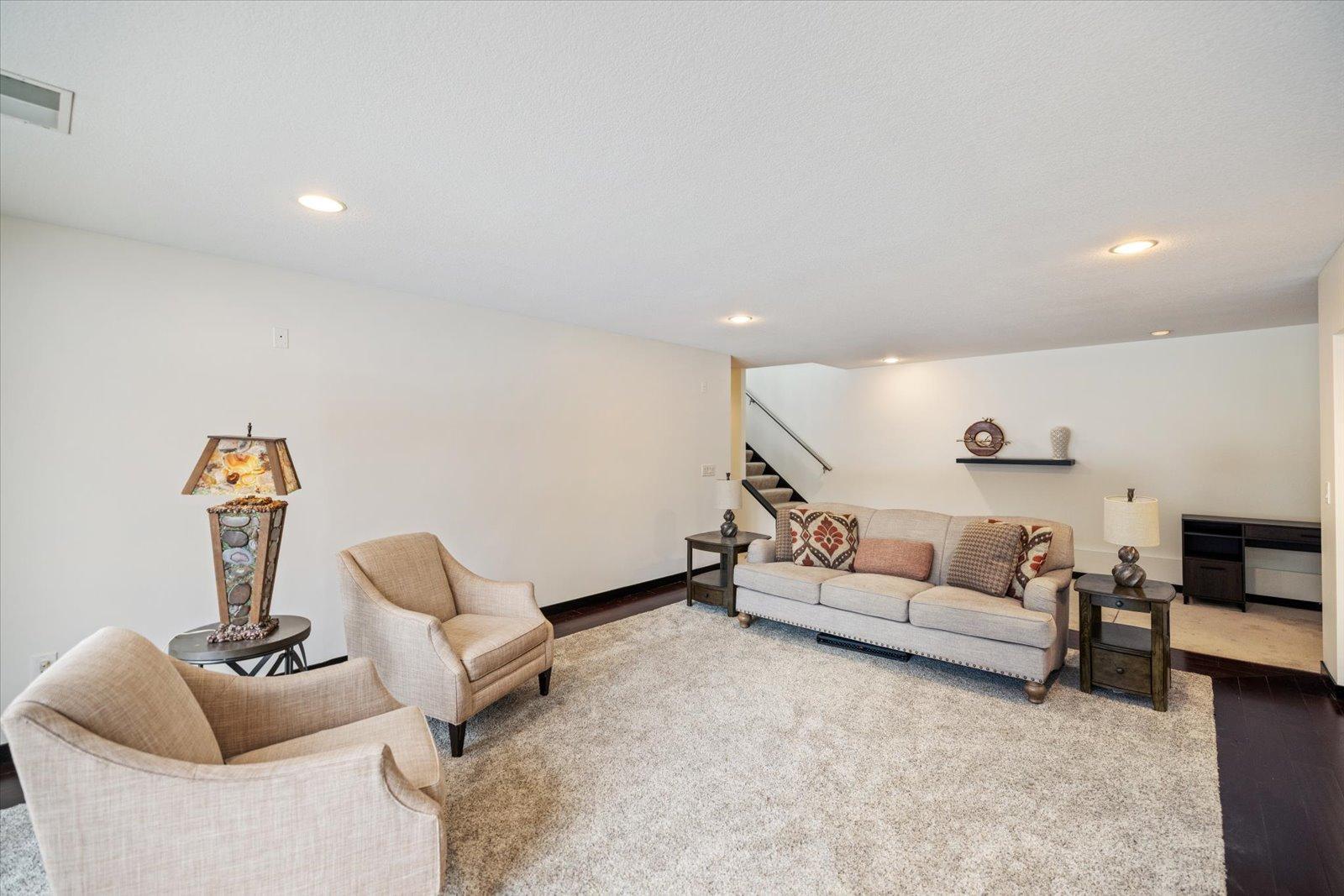 925 Cliff Road Eagan, MN 55123 - Photo 33 of 59