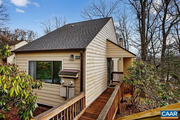 $269,975 | 646 White Oak Drive, Wintergreen, VA 22967