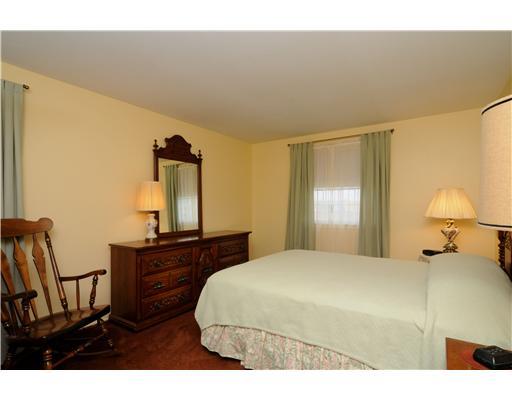 227 Parkedge Road Green Tree, PA 15220 - Photo 5 of 11 Master Bedroom.