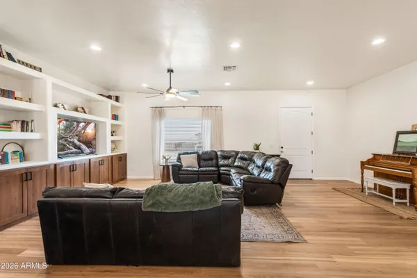 $490,000 | 4156 South Lois Lane, Sierra Vista, AZ 85650