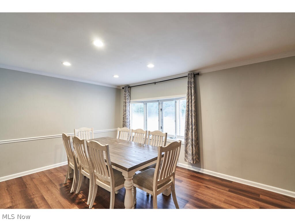2963 Ridgewood Road Fairlawn, OH 44333 - Photo 7 of 30 With crown molding and chair rail