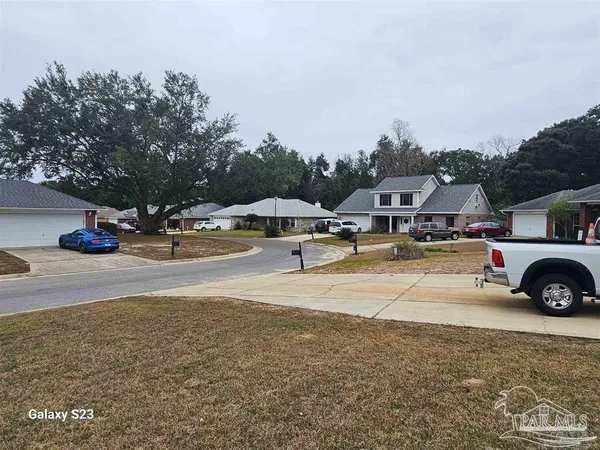 $2,000 | 10896 Country Ostrich Drive, Pensacola, FL 32534