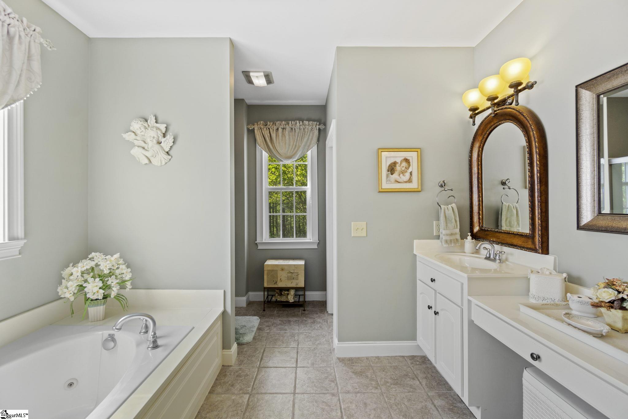 208 Jocassee Ridge Way Salem, SC 29676 - Photo 12 of 32 Gallery Image 12