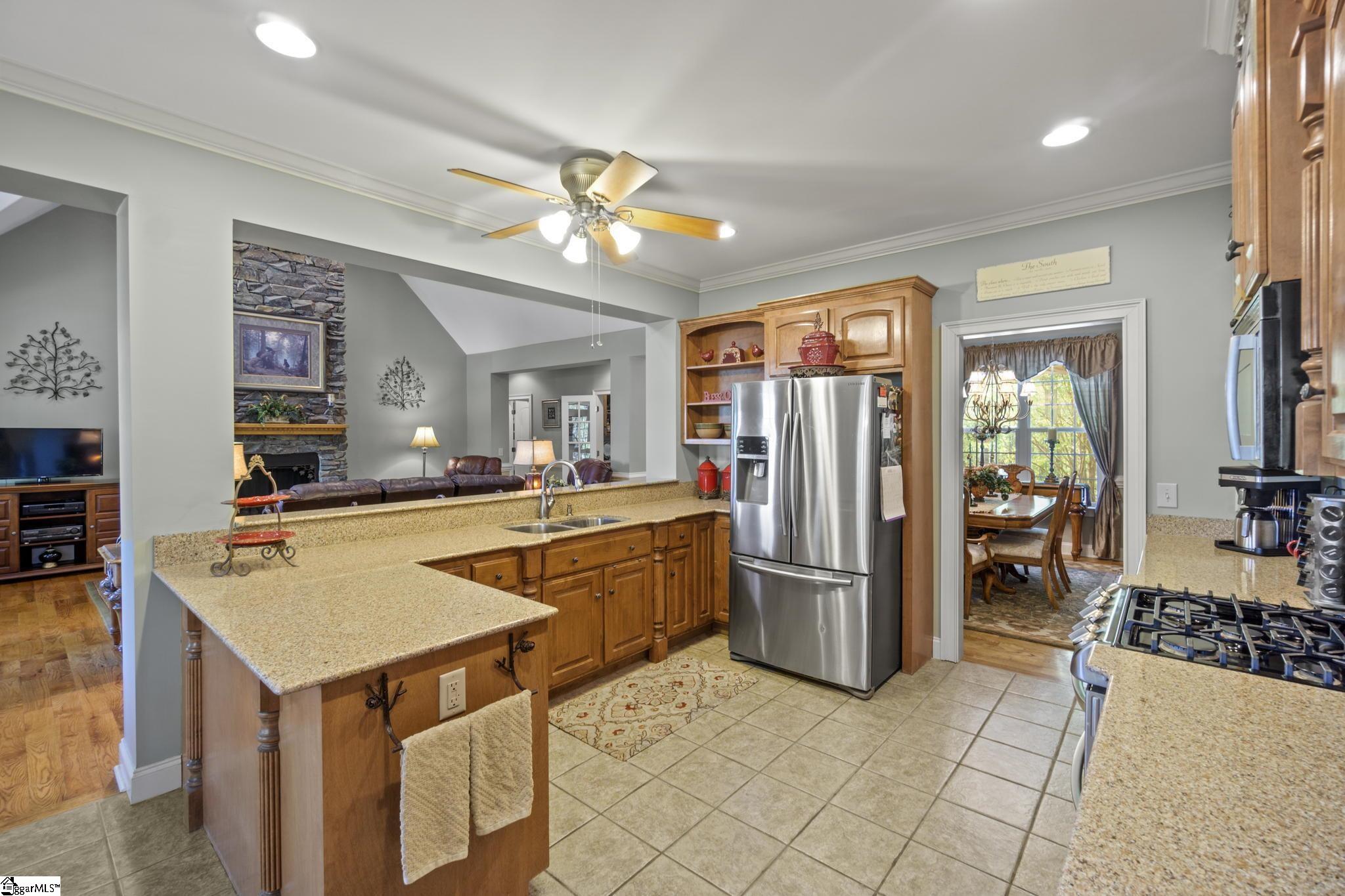 208 Jocassee Ridge Way Salem, SC 29676 - Photo 3 of 32 Gallery Image 3