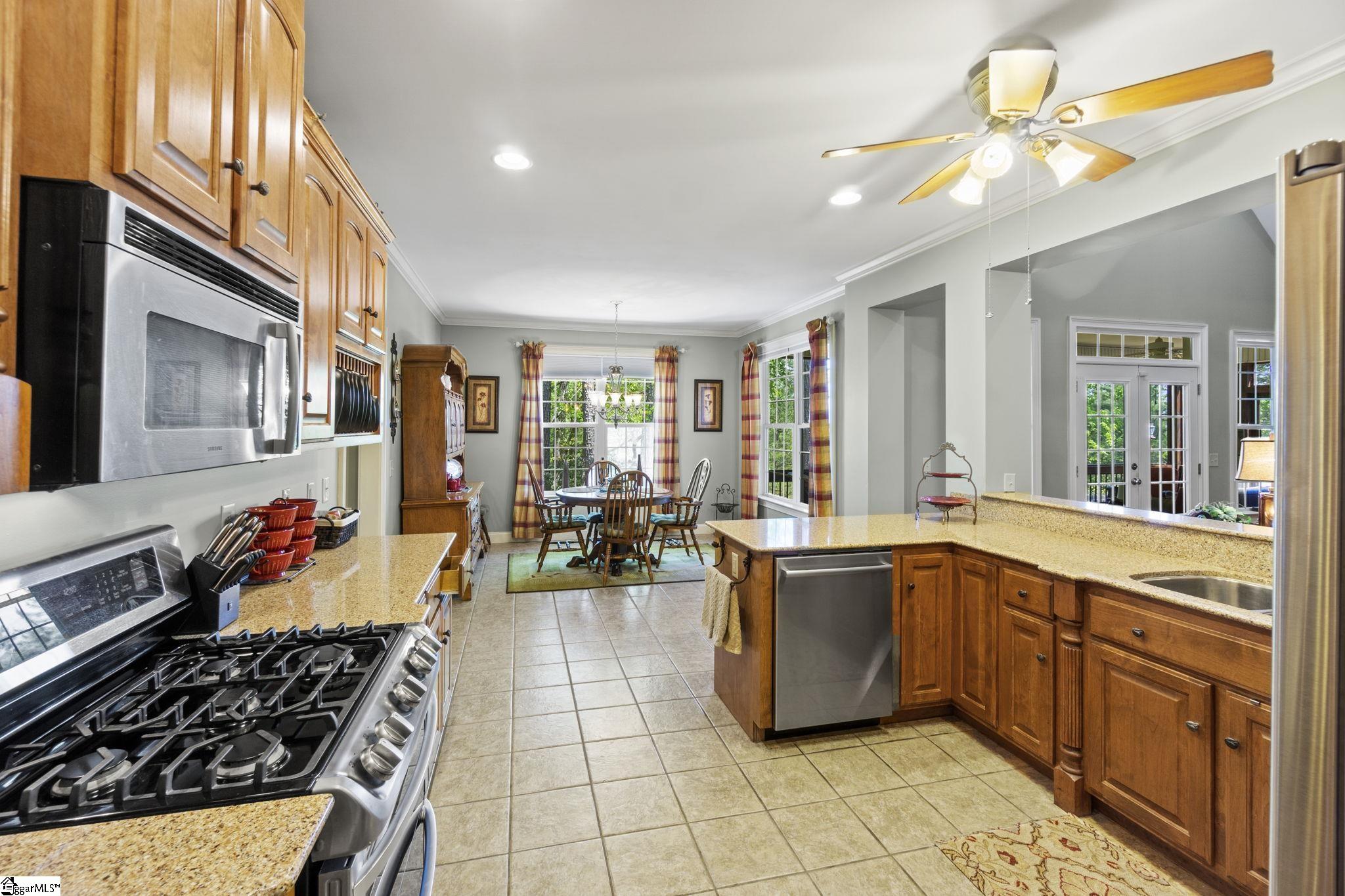 208 Jocassee Ridge Way Salem, SC 29676 - Photo 8 of 32 Gallery Image 8