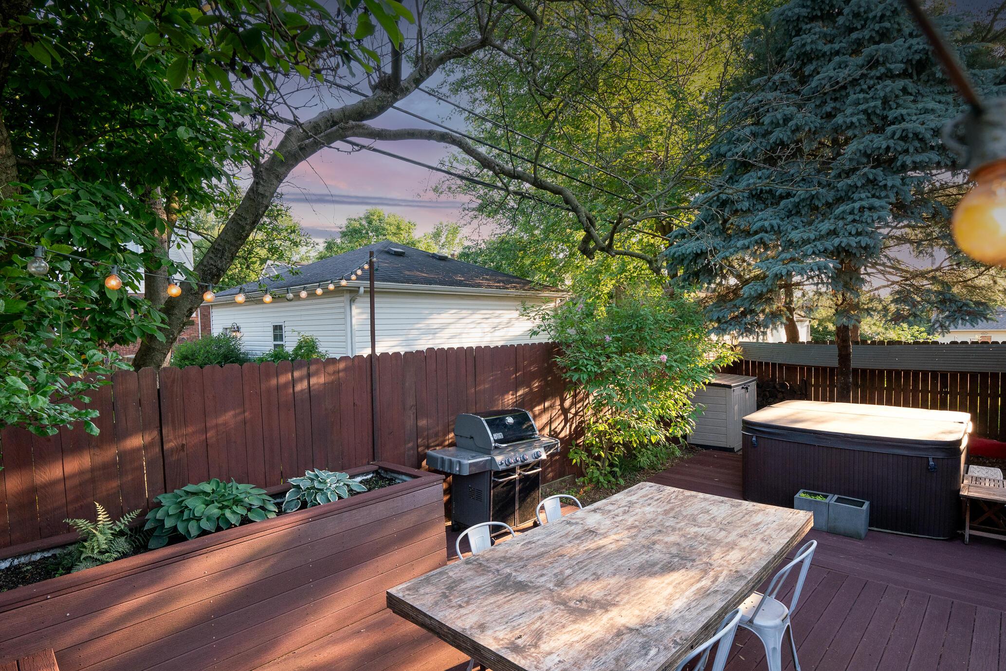 85 Acton Road Columbus, OH 43214 - Photo 4 of 47 Deck