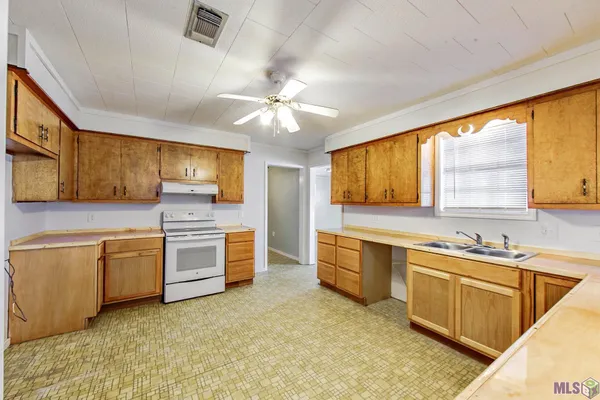 $189,000 | 373 Chester Lee Street, Larose, LA 70373