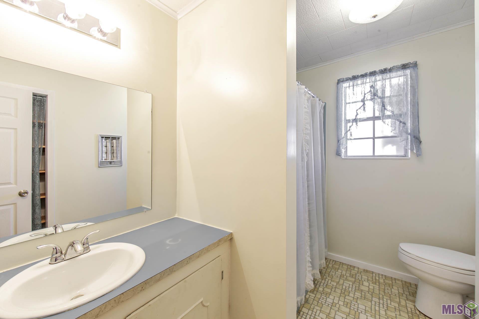 373 Chester Lee Street Larose, LA 70373 - Photo 9 of 14