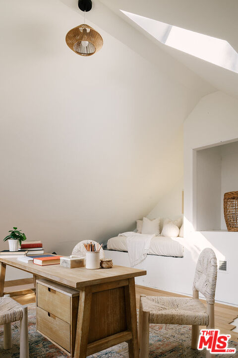 3122 Arrowhead Drive Los Angeles, CA 90068 - Photo 31 of 41 a utility room with dryer and washer