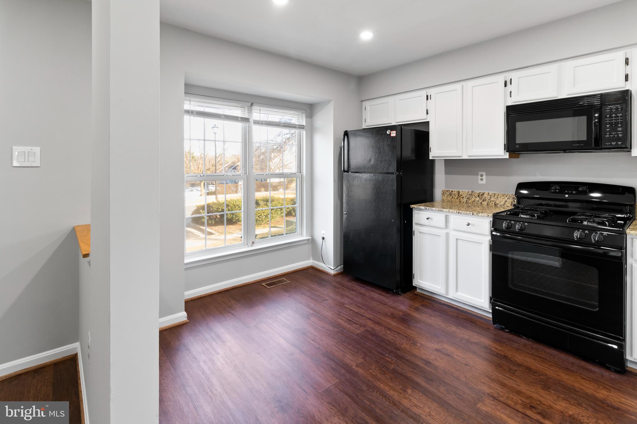 9943 Raintree Way Clinton, MD 20735 - Photo 4 of 28
