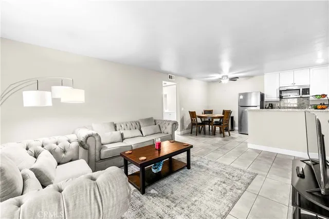 $529,000 | 23220 Orange, Unit 9, Lake Forest, CA 92630