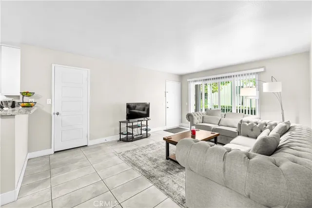 $529,000 | 23220 Orange, Unit 9, Lake Forest, CA 92630