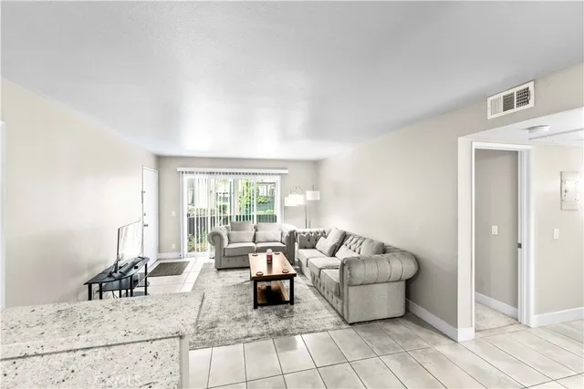 $529,000 | 23220 Orange, Unit 9, Lake Forest, CA 92630